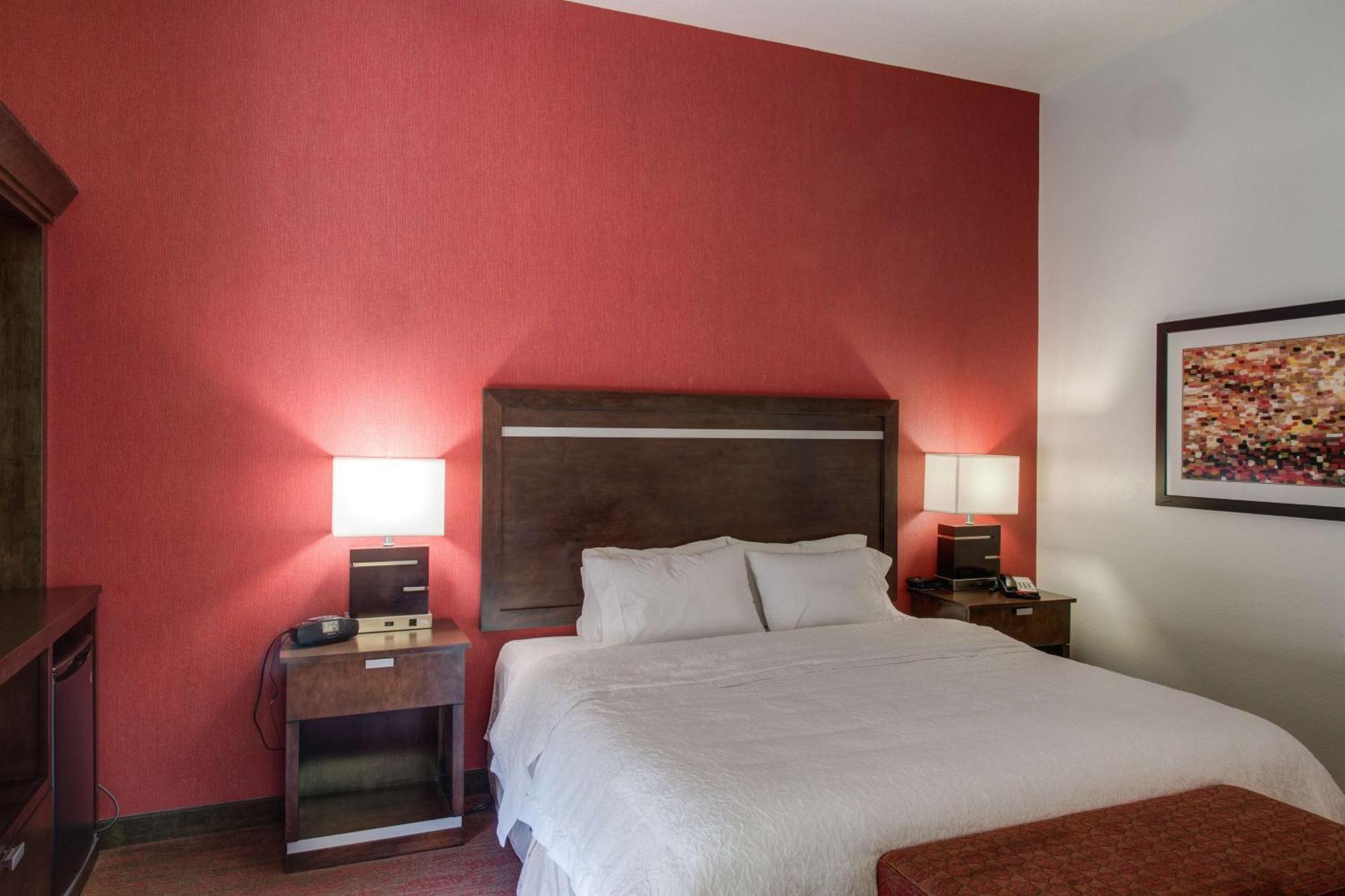 Hampton Inn & Suites Detroit/Airport Romulus Exterior photo