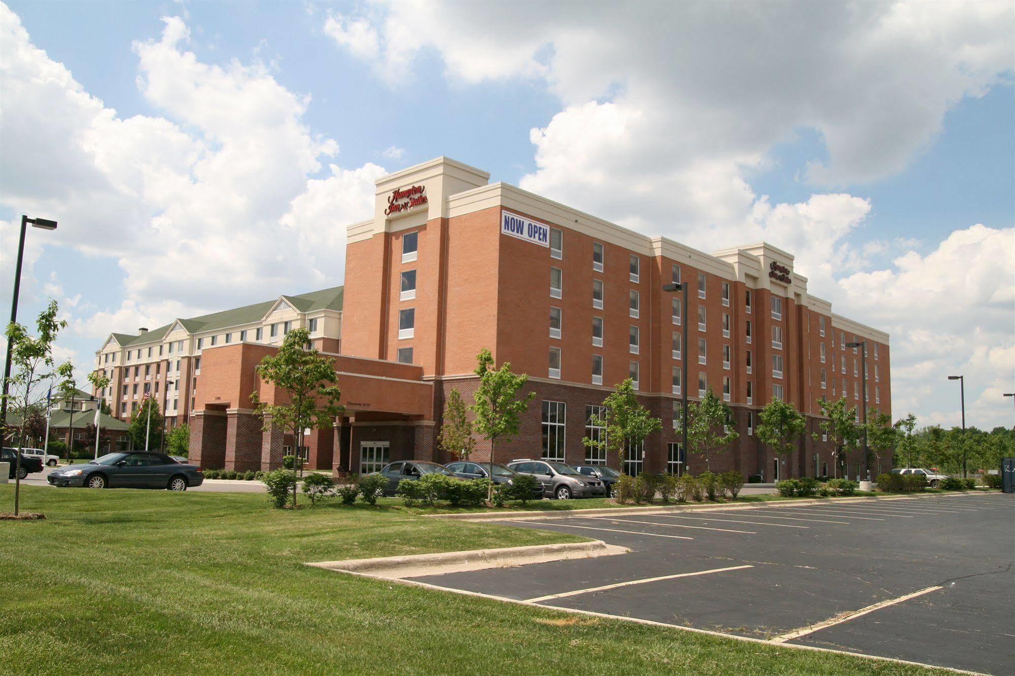 Hampton Inn & Suites Detroit/Airport Romulus Exterior photo