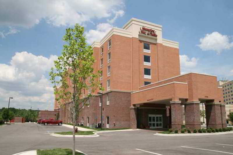 Hampton Inn & Suites Detroit/Airport Romulus Exterior photo